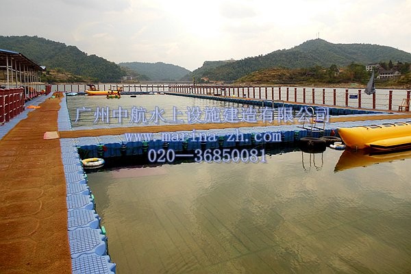 水上游泳池 水上浮筒 廣州中航水上設施建造有限公司