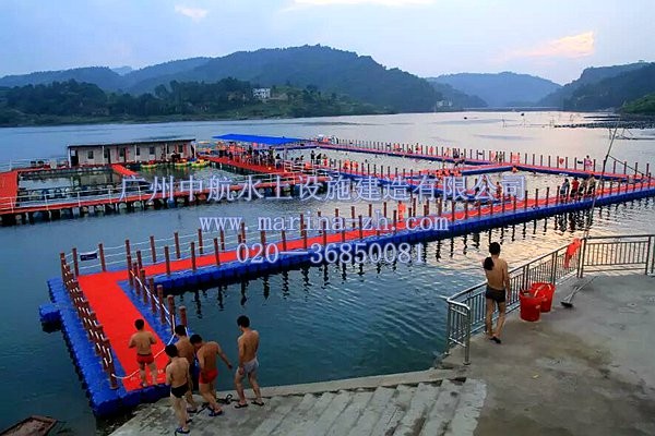 水上游泳池 水上浮筒 廣州中航水上設施建造有限公司