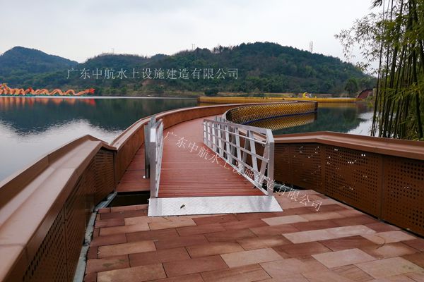 龍的傳奇-重慶銅梁水上浮橋